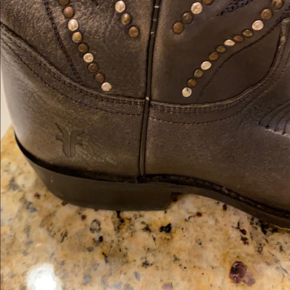 Frye originals